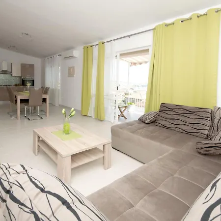 In Seget Donji With Terrace アパート *