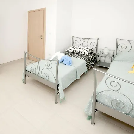 In Seget Donji With Terrace アパート