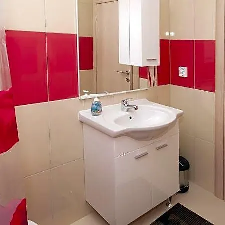 Appartement In Seget Donji With Terrace Trogir